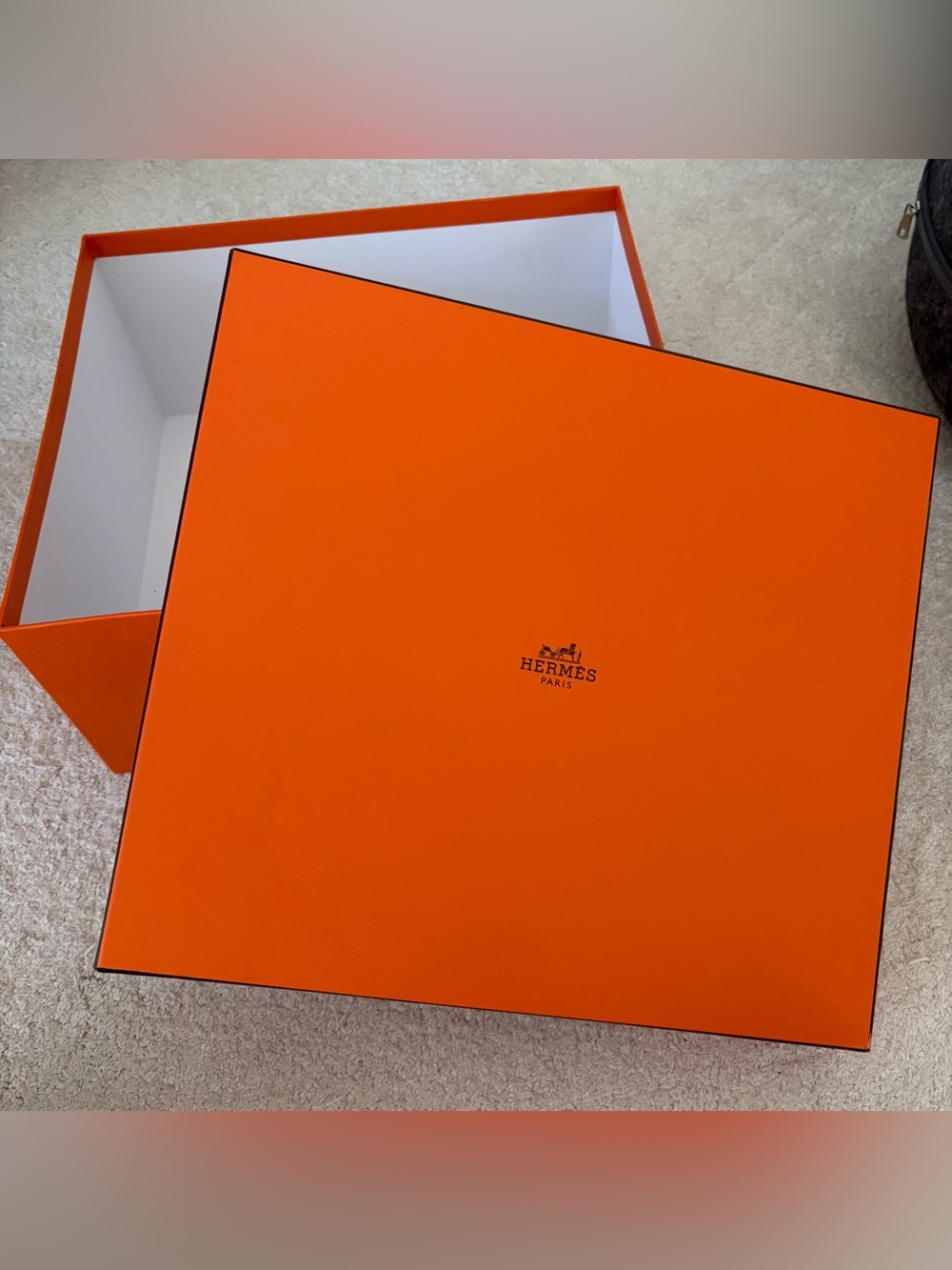 Hermès Signature Orange Gift Box